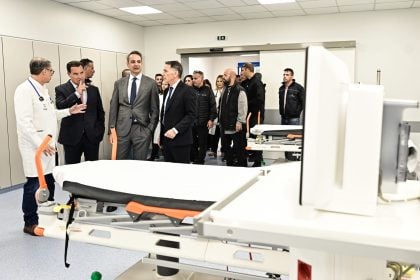 Μητσοτάκης από το «Αττικόν»: Το ΕΣΥ αλλάζει προς όφελος των ασθενών, των γιατρών και του προσωπικού