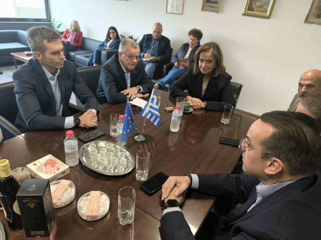 Η Ντόρα Μπακογιάννη «πρέσβειρα» της Πάτρας για την ένταξή της στον χάρτη της κρουαζιέρας