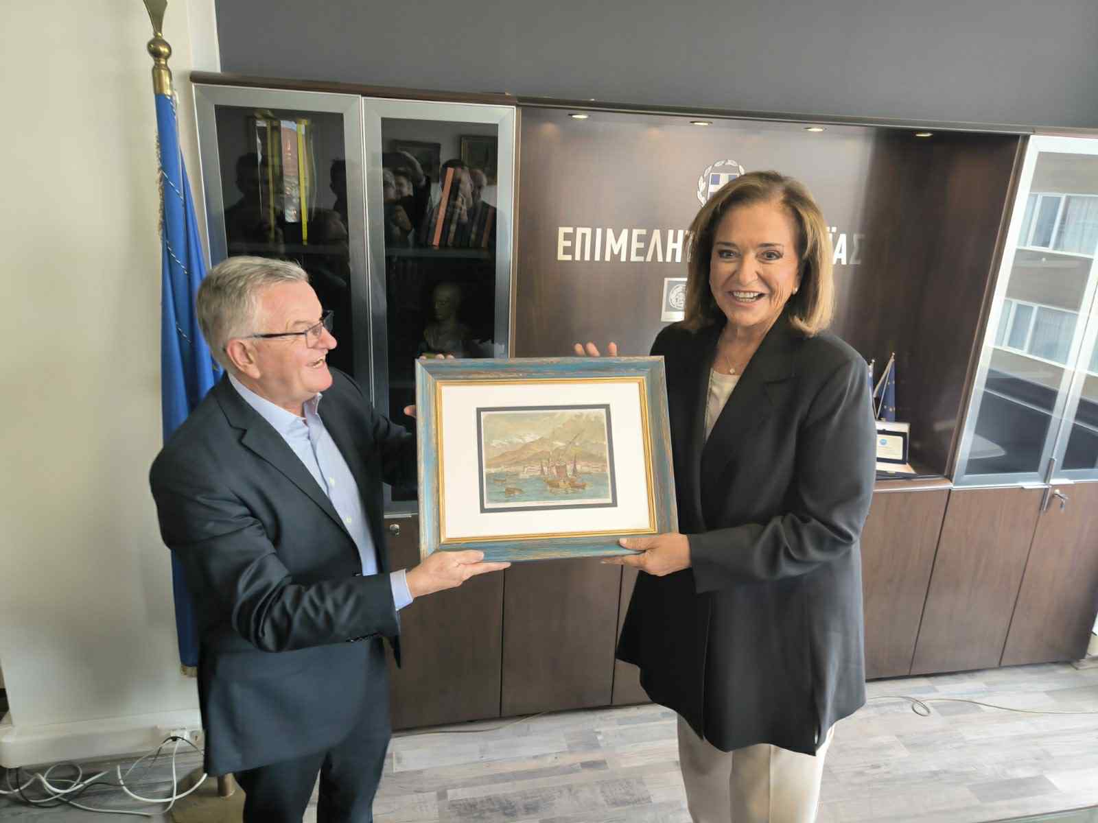 Η Ντόρα Μπακογιάννη «πρέσβειρα» της Πάτρας για την ένταξή της στον χάρτη της κρουαζιέρας