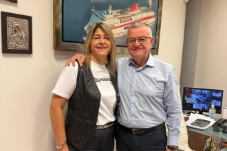 Η Μαρία Νικολοπούλου με τον Αντώνη Κουνάβη  