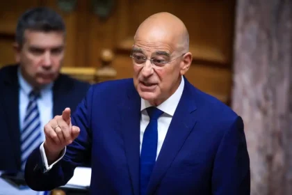 Δένδιας για Μνημείο Άγνωστου Στρατιώτη: «Δεν πρέπει να χρησιμοποιείται ως μέσο έκφρασης πολιτικών επιδιώξεων» - Απών από την ψήφιση της τροπολογίας