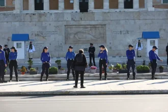 28η Οκτωβρίου 2025: Τα μέτρα για την παρέλαση – Τεστ για την ΕΛΑΣ ο νέος νόμος για το μνημείο του Αγνώστου Στρατιώτη