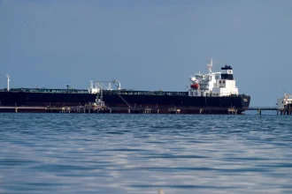 Έπεσαν υπογραφές και αρχίζουν οι έρευνες στα 4 «οικόπεδα» Κρήτης και Πελοποννήσου