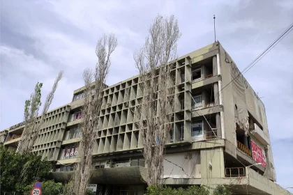 Το ΤΕΕ Δυτικής Ελλάδας ζητά μέτρα ασφαλείας αλλά και πλήρη αποτίμηση στατικής επάρκειας για το πρώην κτίριο Υπηρεσιών Λιμένα Πατρών