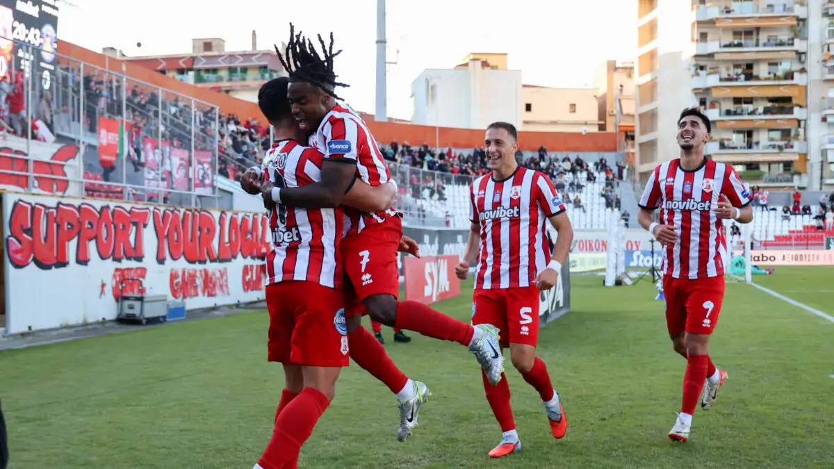 Πανσερραϊκός – Αστέρας Τρίπολης 2-1: Πρώτη νίκη των Σερραίων στην Super League