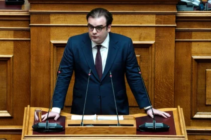 Πιερρακάκης: Πρέπει να ληφθούν δύσκολες αποφάσεις για την επιβίωση των ΕΛΤΑ