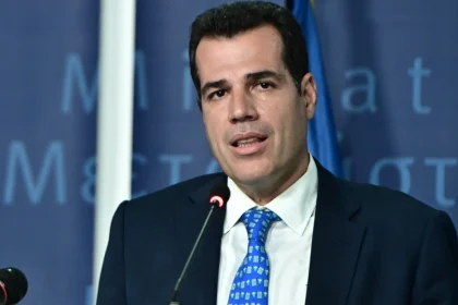 Πλεύρης από Λουξεμβούργο: Επανεξέταση ασύλου στους Σύρους - Οι συνθήκες έχουν αλλάξει ουσιωδώς