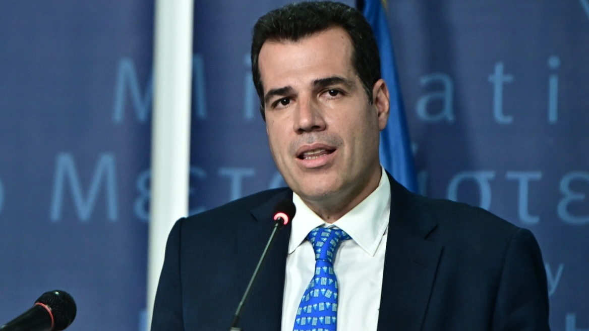 Πλεύρης από Λουξεμβούργο: Επανεξέταση ασύλου στους Σύρους - Οι συνθήκες έχουν αλλάξει ουσιωδώς