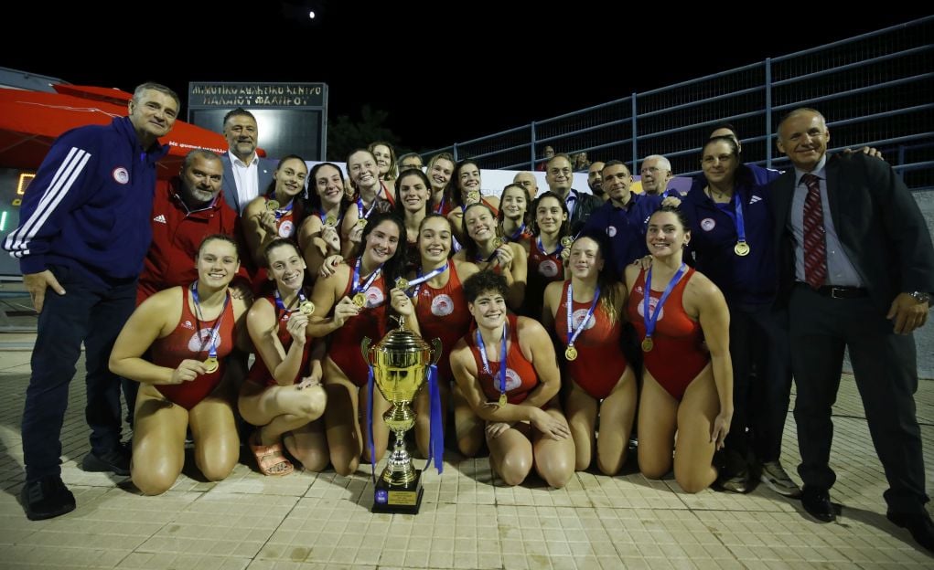 Πόλο: Ο Ολυμπιακός νίκησε 14-11 τη Βουλιαγμένη και κατέκτησε και πάλι το Super Cup Γυναικών