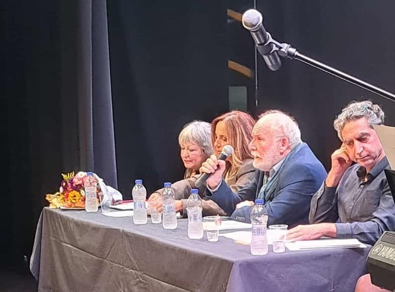 Πάτρα: Πλήθος κόσμου για την "Αφροδράριστη γραφή" της Πηνελόπης Αλιβιζάτου ΦΩΤΟ