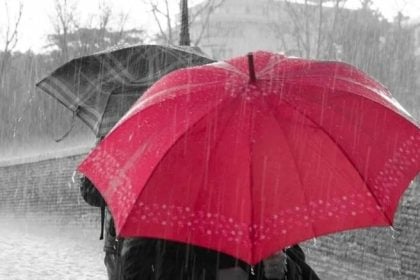 Καιρός: Πενθήμερο με βροχές και καταιγίδες στα δυτικά – Πέφτει η θερμοκρασία