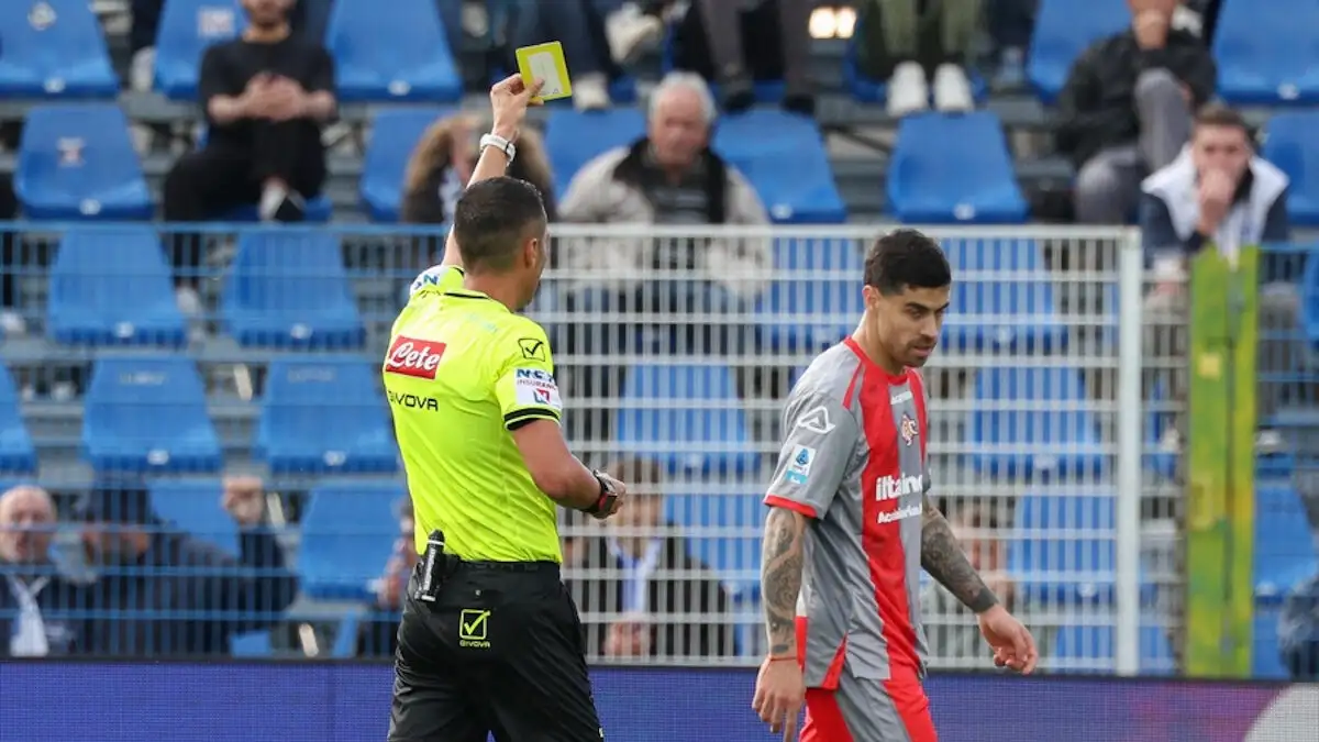 Σκάνδαλο στην Ιταλία: Διαιτητής είχε οργανώσει κύκλωμα παράνομου στοιχηματισμού