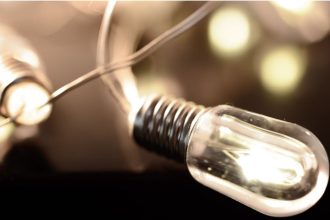 Ρεύμα: Από σήμερα σε ισχύ το χειμερινό ωράριο για το διζωνικό τιμολόγιο 