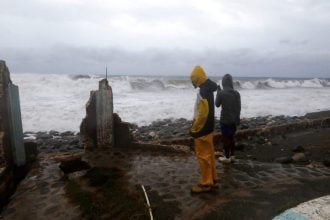 Τυφώνας Μελίσσα στη Τζαμάικα: Συναγερμός για τον ισχυρότερο κυκλώνα στην ιστορία της χώρας - Τρεις νεκροί μέχρι τώρα - Δείτε live την εικόνα