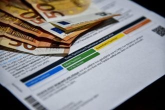 Τιμολόγια ρεύματος - χειμερινό ωράριο: Ξεκινά την 1η Νοεμβρίου, οι ώρες μειωμένης χρέωσης