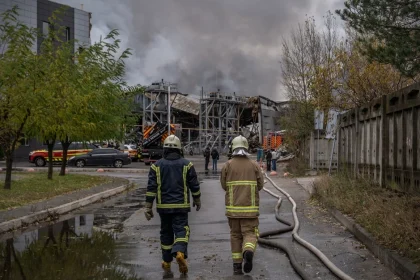 Νύχτα τρόμου στο Κίεβο: Τουλάχιστον 26 τραυματίες από επιδρομή της Ρωσίας