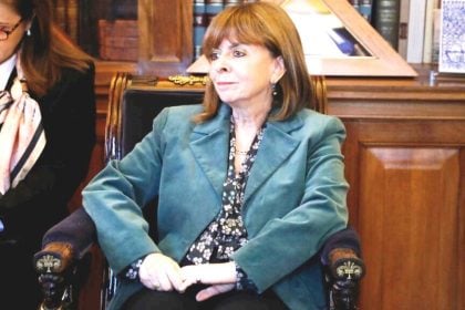 Τηλεφωνική επικοινωνία τ. Προέδρου Δημοκρατίας Κατερίνας Σακελλαροπούλου με τον πρέσβη του Ισραήλ Νόαμ Κατς