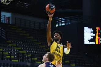 ΑΕΚ – Πανιώνιος 93-73: Άνετη νίκη για την Ένωση με τρομερό Σίλβα