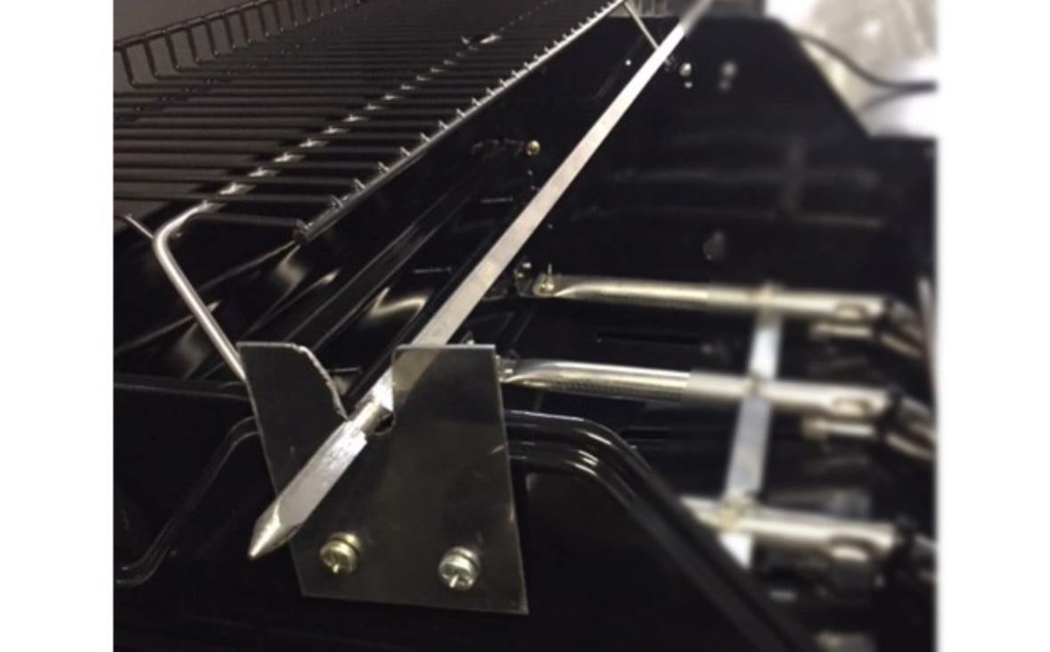 Δυτ. Ελλάδα: Του κάρφωσε ...την σούβλα στην πλάτη!