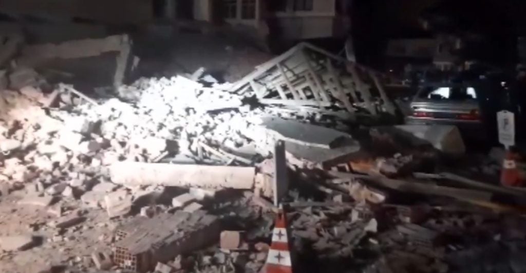 Σεισμός 6,1 Ρίχτερ στην Τουρκία: Τουλάχιστον 22 τραυματίες και καταρρεύσεις κτηρίων ΒΙΝΤΕΟ
