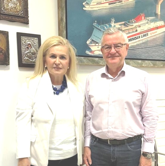 Εκλογές ΔΕΕΠ ΝΔ Αχαΐας: Η Ευγενία Θεοδωροπούλου με τον Αντώνη Κουνάβη