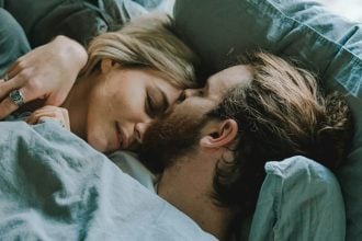 Ύπνος: Η επιστήμη δεν θέλει να κοιμάστε την ίδια ώρα με τον σύντροφό σας
