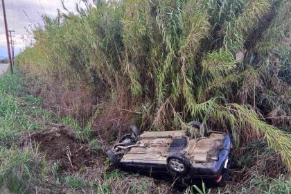 Άγιο είχε οδηγός που έπεσε σε αύλακα στην Αντιρρίου - Ιωαννίνων (ΦΩΤΟ)