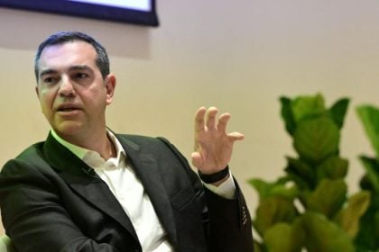 Αλέξης Τσίπρας: Ο κ. Μητσοτάκης δεν διστάζει να συμπεριφέρεται ως ιδιοκτήτης του Αγνώστου Στρατιώτη