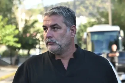 Βασίλης Μπισμπίκης: «Ένας μαθητής με τον πατέρα του βρήκαν το τρακαρισμένο αγροτικό του ηθοποιού» – Τι αποκάλυψε η Ανθή Βούλγαρη