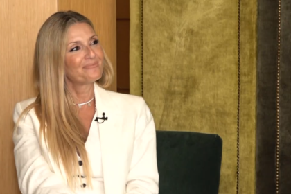 «Dalida La Diva»: Η Όλγα Βενέτη επιστρέφει στις 15 Οκτωβρίου στο «Παλλάς» σε σκηνοθεσία Γιώργου Βάλαρη