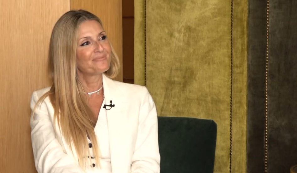 «Dalida La Diva»: Η Όλγα Βενέτη επιστρέφει στις 15 Οκτωβρίου στο «Παλλάς» σε σκηνοθεσία Γιώργου Βάλαρη