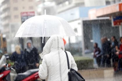 Καιρός: Καταιγίδες και θύελλες την Παρασκευή – Αναμένονται πάνω από 80 τόνοι νερού ανά στρέμμα σε Επτάνησα και Ήπειρο 