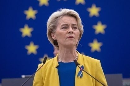 Το Ευρωπαϊκό Κοινοβούλιο απέρριψε με συντριπτική πλειοψηφία τις δύο προτάσεις μομφής κατά της Ούρσουλα φον ντερ Λάιεν