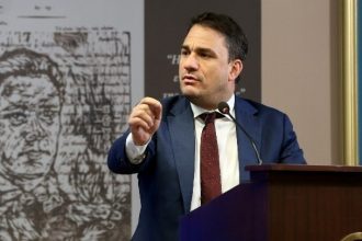 Κ. Τσουκαλάς: «Ο κ. Μαρινάκης βγήκε πάλι παγανιά στον δρόμο του διχασμού και της τοξικότητας»
