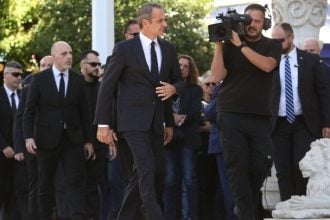 Κυρ. Μητσοτάκης στον επικήδειο για τον Διονύση Σαββόπουλο: Η κληρονομιά του κομμάτι της συλλογικής μας μνήμης