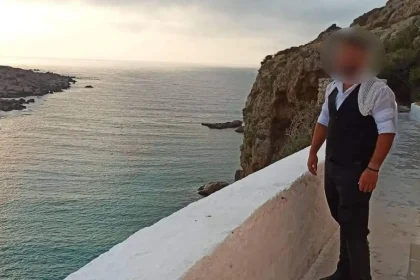 Παραδόθηκε ο 23χρονος που δολοφόνησε τον θείο του σε γλέντι στην Κρήτη