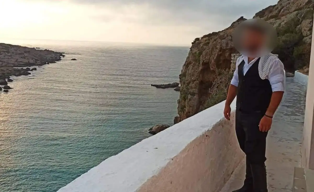 Παραδόθηκε ο 23χρονος που δολοφόνησε τον θείο του σε γλέντι στην Κρήτη