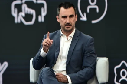 Χαρίτσης: Την ώρα της κηδείας άκουγα Σαββόπουλο, το θεώρησα πιο τίμιο