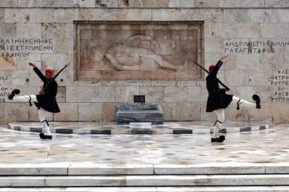 Βουλή: Πέρασε με 159 «ναι» η τροπολογία για τον Άγνωστο Στρατιώτη - Τι προβλέπει