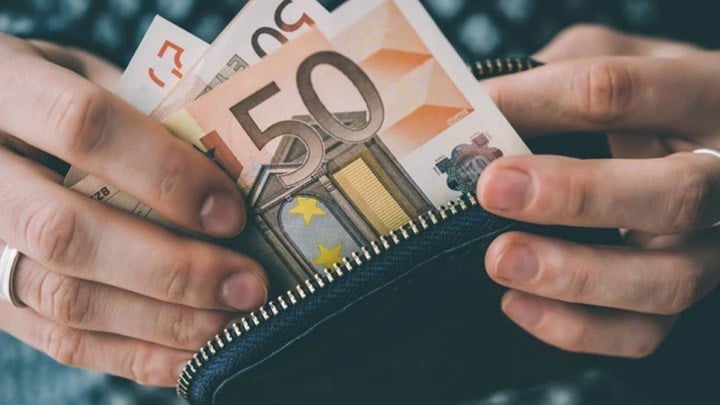 Νοέμβριος με «μποναμά» 600 εκατ. ευρώ για 2,5 εκατ. νοικοκυριά – Ποιοι θα τα μοιραστούν, πότε πληρώνοναι