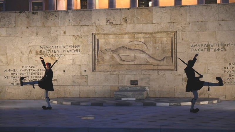 Δένδιας: Συζητήσαμε για τον καλύτερο συντονισμό των αρμοδιοτήτων του Δήμου για τον Άγνωστο Στρατιώτη - «Καλή τύχη στην κυβέρνηση» λέει ο Δούκας