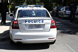 Θρίλερ στον Άγιο Παντελεήμονα: Ένας νεκρός και ένας τραυματίας εντοπίστηκαν σε διαμέρισμα - Ήταν δεμένοι με tie wrap