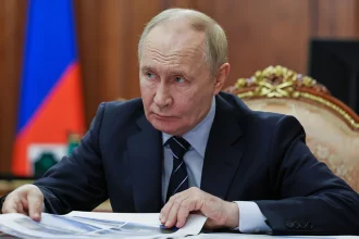 Πούτιν: Η Ρωσία θα απαντήσει στη στρατιωτικοποίηση της Ευρώπης - Ανοησία η συζήτηση για πόλεμο με το ΝΑΤΟ