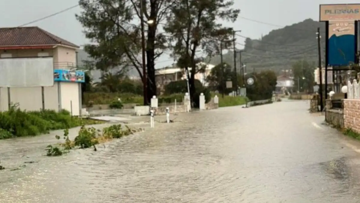 "Πνίγηκε" η Ζάκυνθος: Πλημμύρες, κατολισθήσεις και πτώσεις δέντρων