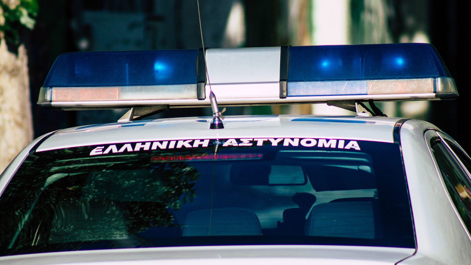 Eνταση μετά την πορεία στην Πάτρα - Δημοσιογράφος καταγγέλλει ξυλοδαρμό από συνδικαλιστές (ΦΩΤΟ)