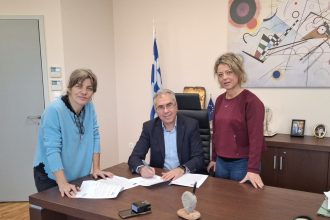 Υπογραφή σύμβασης για νέο έργο ενεργειακής αναβάθμισης στο Δήμο Ερυμάνθου