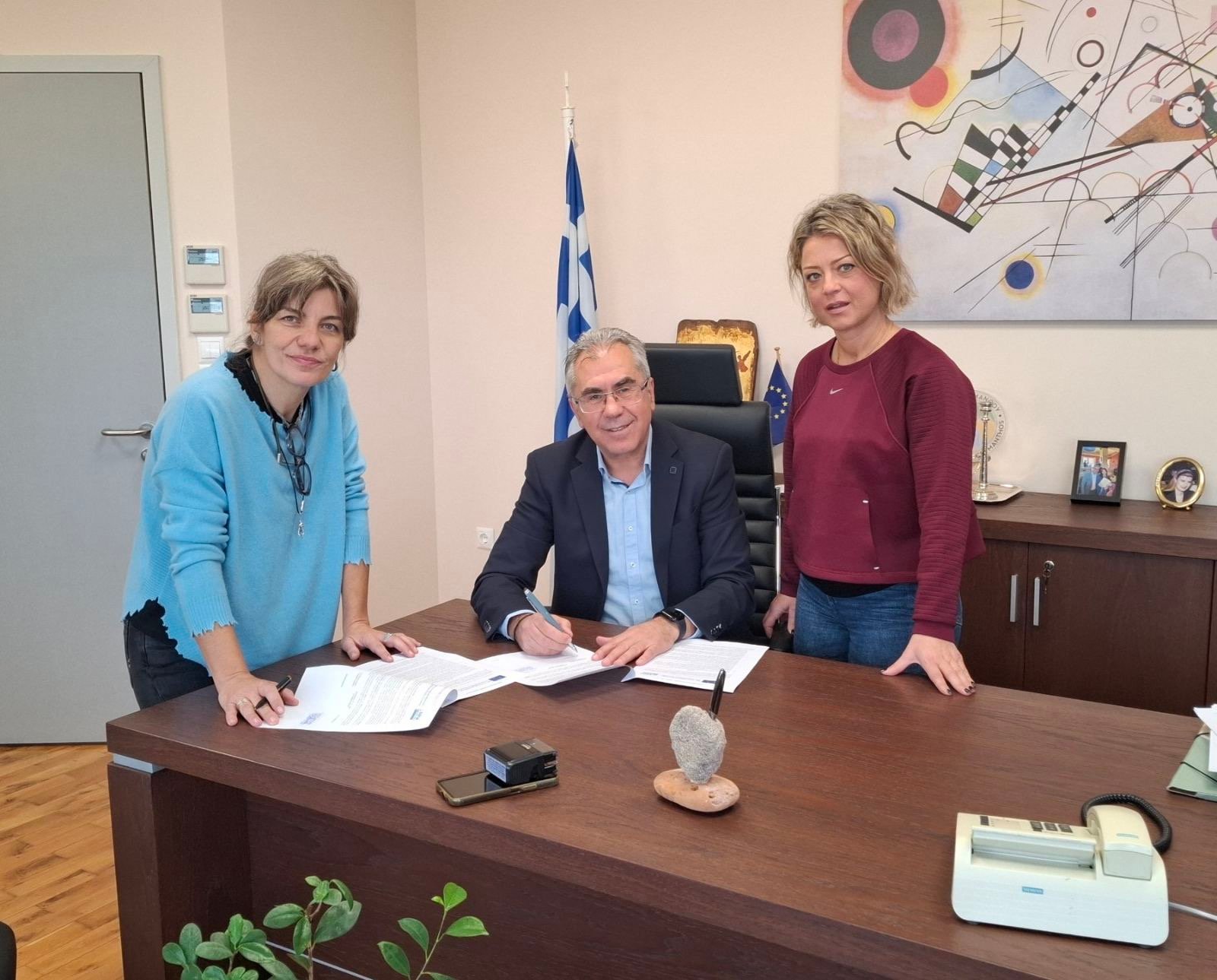 Υπογραφή σύμβασης για νέο έργο ενεργειακής αναβάθμισης στο Δήμο Ερυμάνθου