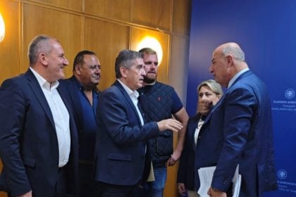 Πολυμελής αντιπροσωπεία του Δήμου Δυτικής Αχαΐας με επικεφαλής τον δήμαρχο, συναντήθηκε με τον Υπουργό Αγροτικής Ανάπτυξης