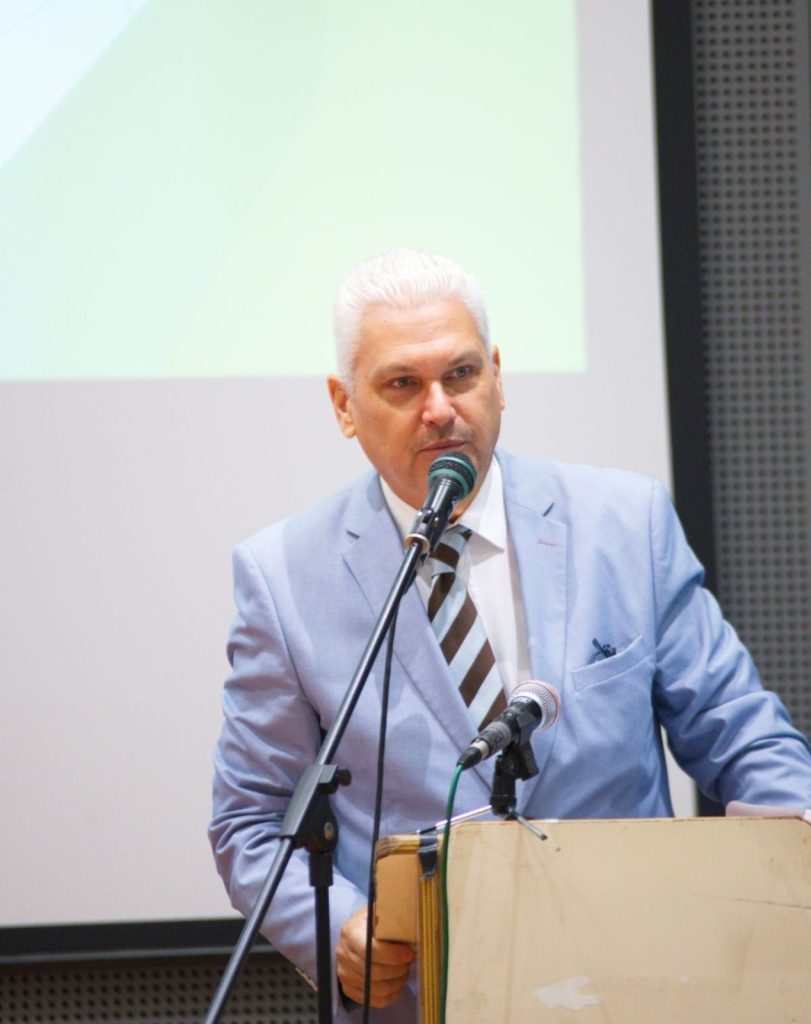 Ο Φ. Ζαΐμης ξαναγυρνά στους Γεωλόγους για το επίκαιρο συνέδριο για τα Τροπικά και Υποτροπικά Μεταβατικά Περιβάλλοντα του Τμήματος Γεωλογίας