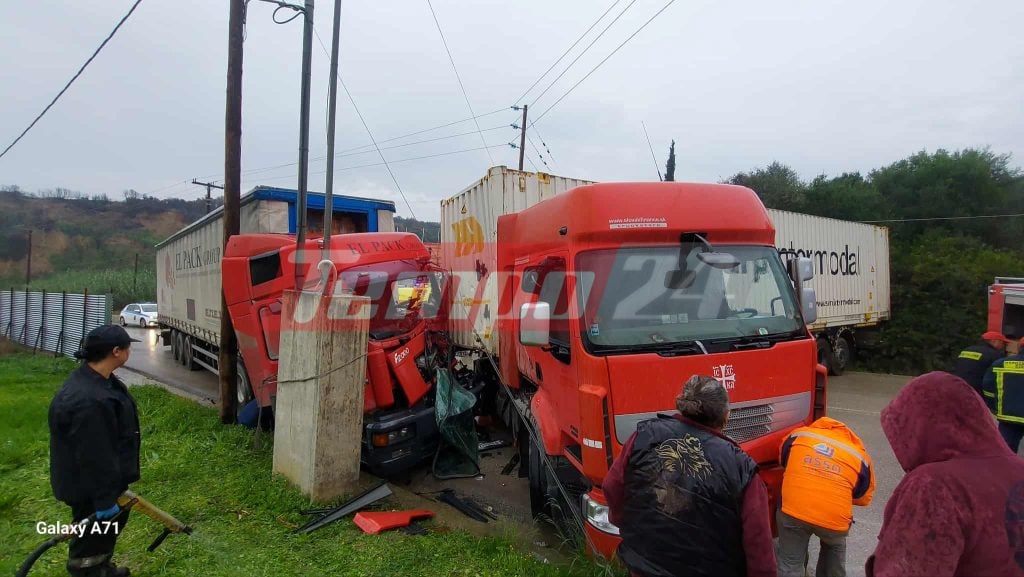 Πάτρα: Σοβαρό τροχαίο στην περιοχή Θεριανού με δύο νταλίκες - Ένας τραυματίας - Διακοπή κυκλοφορίας ΦΩΤΟ